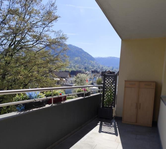 Einziehen & Wohlfühlen! Hochwertige 4,5 Zimmer-Wohnung für tolle Ansprüche! - Balkon (47965)