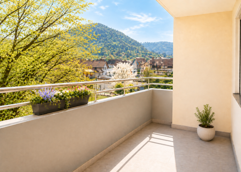 Neuwertige 4 Zimmer-Wohnung mit sonnigem Weitblick über Kuchen! - Kuchen (51510)