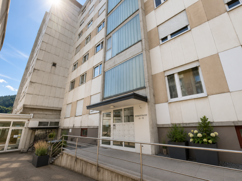 Renovieren & Gesaltung! Zentrale 4,5 Zimmer-Wohnung mit sonnigem Balkon! - Geislingen (Steige) (45885)