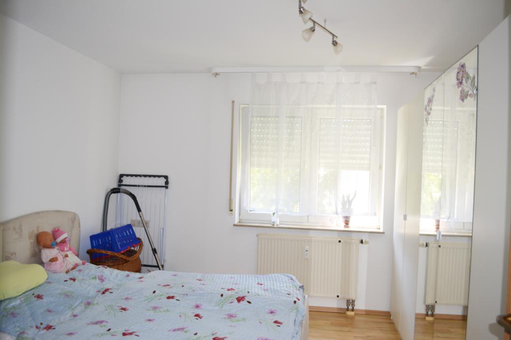 Andsprechende 2 Zimmer-Wohnung in stadtnaher Wohnlage von Biberach! - Blick Schlafen (22445)