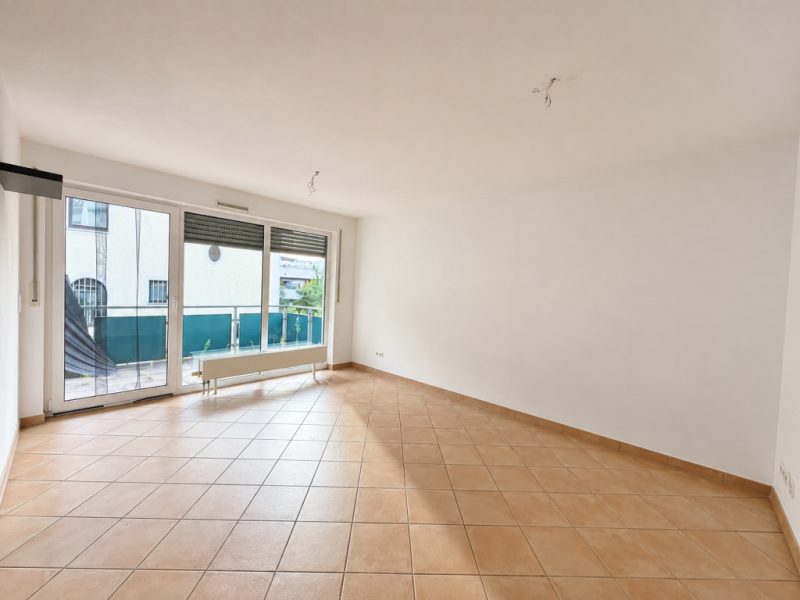 Ideales Wohnkonzept! Sonnige 2 Zimmer-Wohnung mit Balkon in Stuttgart! - Wohnzimmer (52290)