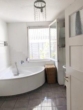 Badezimmer - Unikat! 3-Zimmer-Wohnung mit traumhafter Dachterrasse in idealer Innenstadtlage von Esslingen!