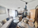 Wohnzimmer - Sofort beziehbar - Geräumige 4 Zi.-Wohnung mit zwei Balkonen in Stuttgart -Hofen!