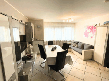 Attraktive 2-Zimmer-Wohnung direkt im Herzen von Weinstadt-Endersbach!, 71384 Weinstadt, Wohnung