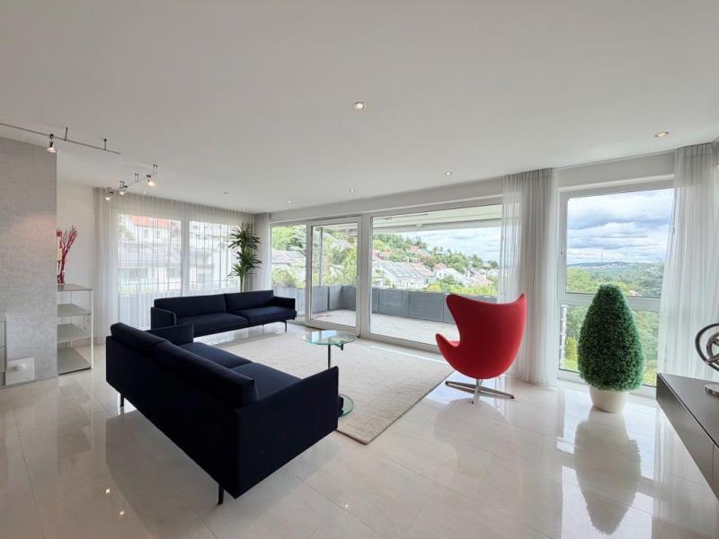 Extravaganter Wohntraum! Luxuriöse 5,5 Zimmer-Maisonette für gehobene Ansprüche! - Wohnbereich (50392)