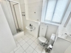 Bad - Jetzt zuschlagen! Altbau Flair! Historische 1 Zimmer Wohnung mitten in Ludwigburg!