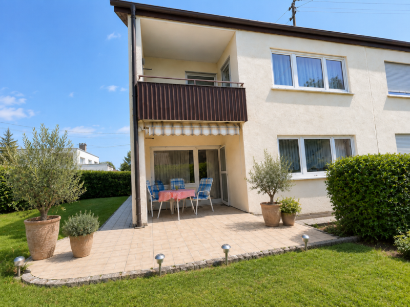 Omas kleines Häuschen! Attraktive Doppelhaushälfte mit Terrasse & Garten! - Gingen (Fils) (52500)