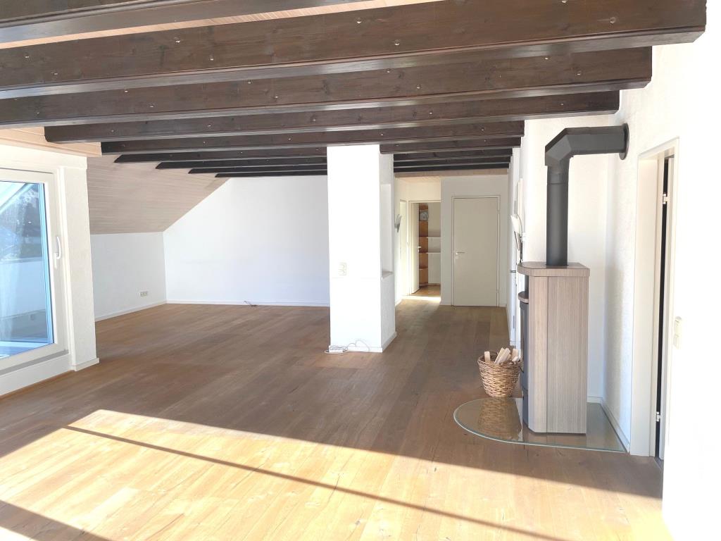 3,5 Zimmer-Wohnung für gehobene Ansprüche in beherrschender Aussichtslage! - Essplatz (38382)