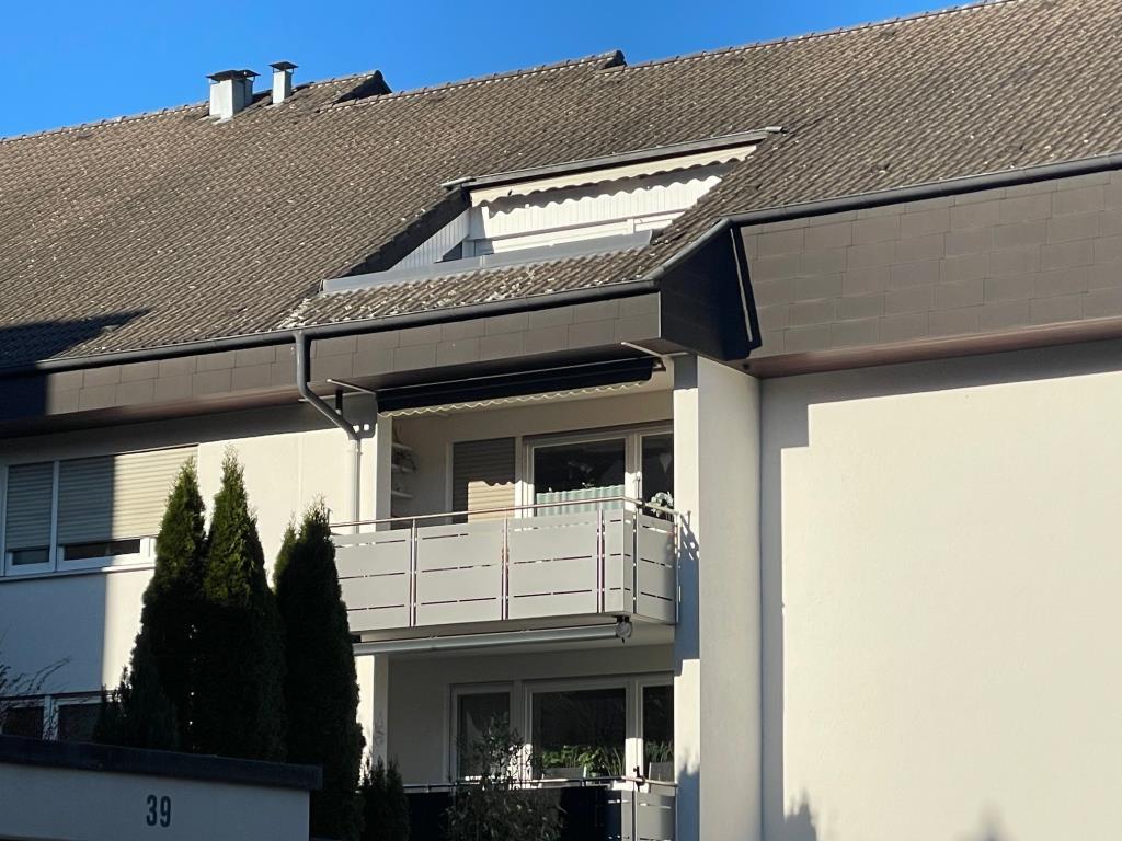 3,5 Zimmer-Wohnung für gehobene Ansprüche in beherrschender Aussichtslage! - Außenansicht (37625)