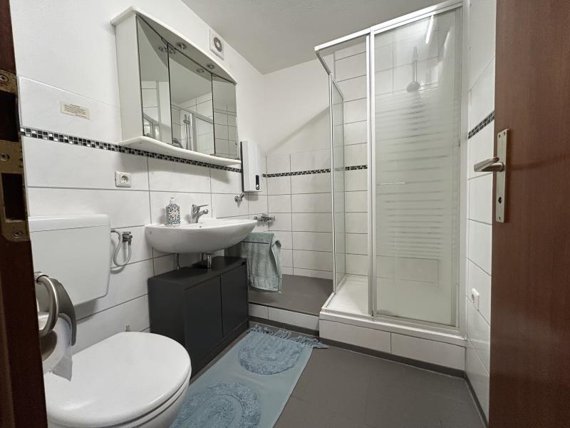 40 m² clever genutzt – mit Terrasse, Blick ins Grüne und separater Küche - Badezimmer (52734)