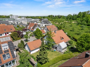 Design trifft Lage! Frei stehendes Familiendomizil in stadtnaher Lage in Top-Zustand!, 88400 Biberach an der Riß, Einfamilienhaus