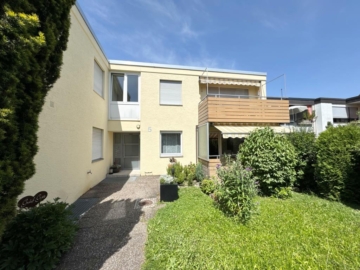 Seltene Gelegenheit! Ideale 3 Zimmer-Wohnung mit tollem Flair & Hobbyraum!, 70734 Fellbach, Wohnung