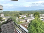 Baltmannsweiler - Großzügige 5,5 Zimmer-Wohnung mit Balkone & Aufzug in Baltmannsweiler!
