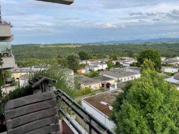 Kapitalanleger aufgepasst! Interessante 5 Zimmer-Wohnung in Baltmannsweiler!, 73666 Baltmannsweiler (Hohengehren), Wohnung