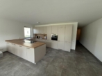 Blick Küche - Hochwertig ausgestattete 2,5-Zi-Wohnung mit herrlicher Terrasse & Gartenanteil in Mittelbiberach!