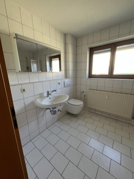 Großzügige 3,5-Zimmer-Wohnung mit gemütlichem Flair - Badezimmer (45159)