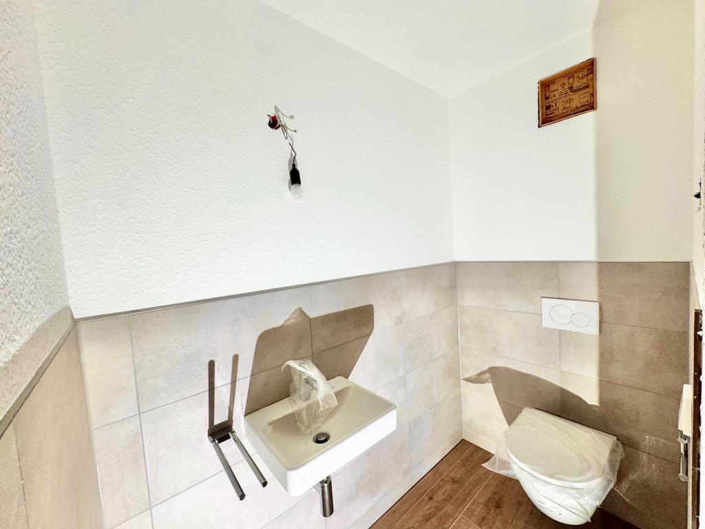 Neubau 3 Zimmer-Wohnung in attraktiver Wohnlage von Esslingen! - WC (40697)