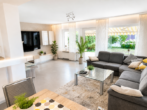 Wohnzimmer - Liebevoll modernisierte Doppelhaushälfte mit herrlicher Terrasse & Garten!