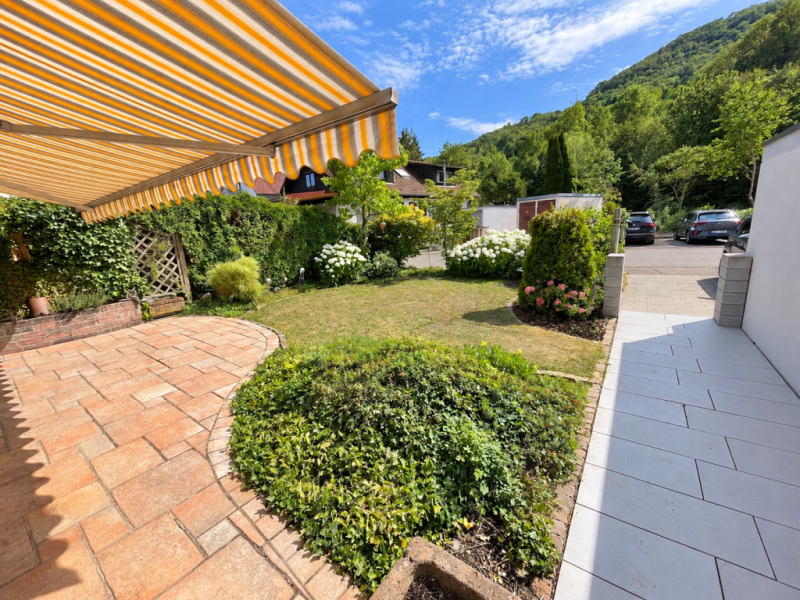 Repräsentative Doppelhaushälfte mit Balkon & Terrasse für moderne Ansprüche! - Terrasse (54139)