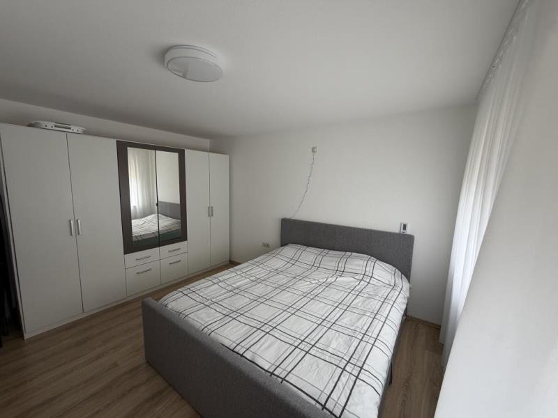 Sonnige & aufzugsversorgte 2,5-Zi.-Wohnung auf dem Biberacher Mittelberg! - Schlafzimmer (52802)