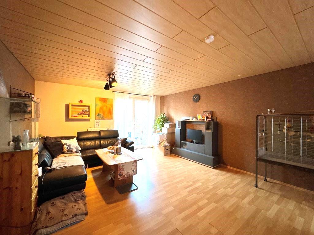 Platz für die Familie! Gemütliches Reihenmittelhaus mit Terrasse in Ostfildern! - Wohnzimmer (43044)