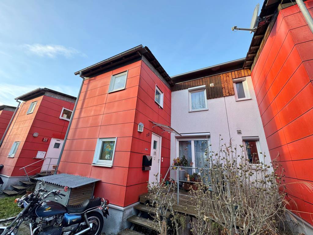 Seltene Gelegenheit! Ideales Reihenmittelhaus in perfekter Wohnlage! - Außenansicht (39187)