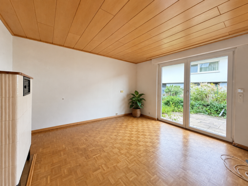 Alternative zur Wohnung! Gemütliches Reihenmittelhaus mit Ausbaureserve in ES-Sulzgries! - Wohnzimmer (53760)
