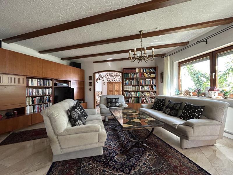 Viel Platz für Wohnen und Gewerbe – ca. 550 m² Fläche und zahlreiche Stellplätze! - Wohn/- Essbereich (52638)