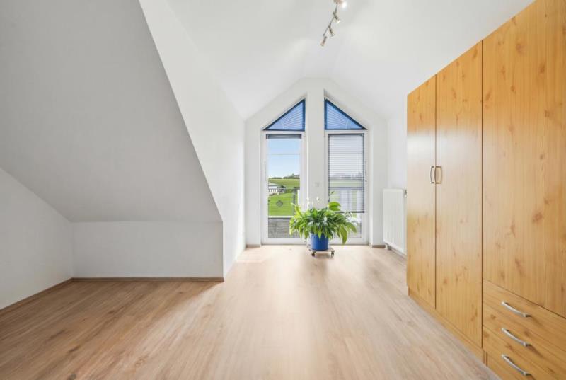 Heute Kapitalanlage, morgen Ihr Zuhause – gepflegte Doppelhaushälfte mit Einliegerwohnung! - Kinderzimmer (47600)