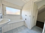 Tageslichtbad - Großzügige 3-Zimmer Wohnung mit Balkon in Oberesslingen!