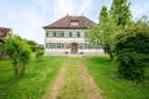 Zufahrt - Historisches Wohnen mit Schlosscharakter – Das Kaplaneihaus in Mittelbiberach