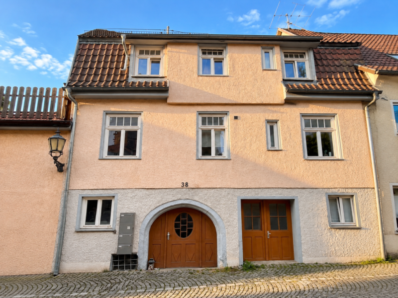 Mitten in der Altstadt! Historisches Altstadtflair trifft auf modernen Wohnkomfort! - Esslingen am Neckar (53966)