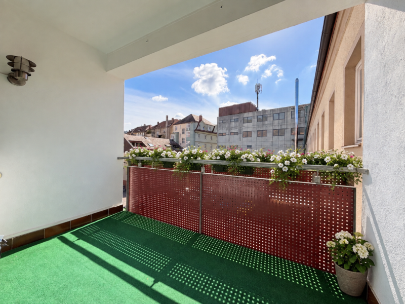 Sonnige 1 Zimmer-Wohnung mit Südbalkon & Außenstellplatz in zentraler in Stuttgart-Süd! - Balkon (52826)