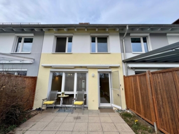 Ideales Familienparadies! Großzügiges Reihenmittelhaus mit sonnigem Garten!, 71272  Renningen (Malmsheim), Reihenmittelhaus