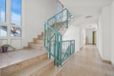 Treppenhaus - Ansprechende und helle 2 1/2 Zimmer-Wohnung mit Sonnenbalkon!
