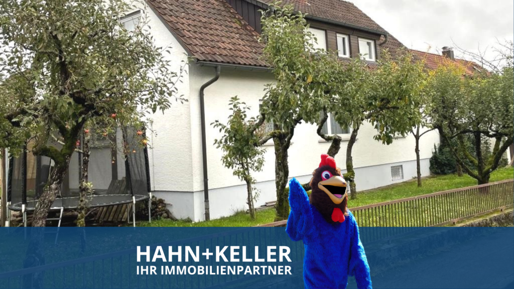 Platz für die Familie! Attraktives freistehendes Zweifamilienhaus in Urbach! - Urbach (38022)