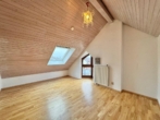 Schlafzimmer - Sofort beziehbare 3 Zimmer- Maisonettewohnung mit sonnigem Balkon!