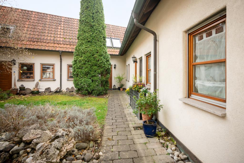 Kopie von Auch Sie suchen das Besondere? Maisonette mit Sichtgebälk, 