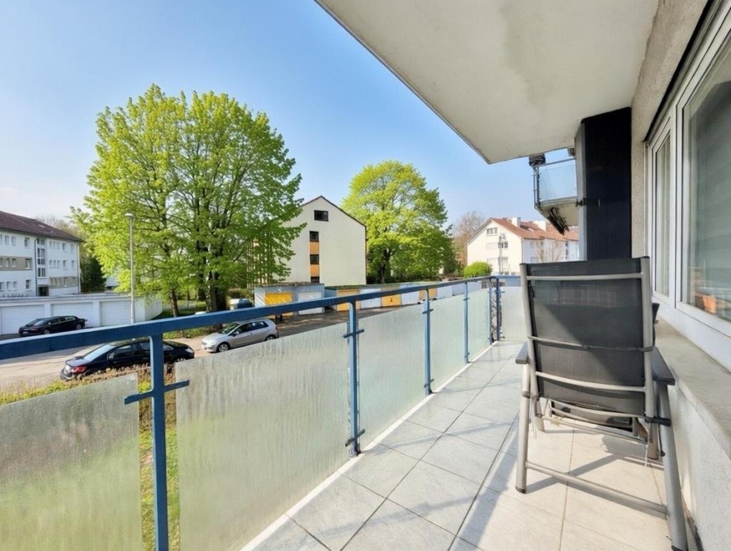Einziehen und Wohlfühlen! 3 Zi.-Wohnung mit toller Raumaufteilung, Tageslichtbad und separatem WC! - Aussicht Balkon (42680)