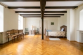 Wohnbereich 2 - Wohnen mit Geschichte – Exklusive 3,5-Zimmer-Wohnung im Schloss Mittelbiberach