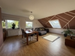 Blick Wohnen - Traumhafte 3 1/2 Zimmer-Dachstudio-Wohnung mit herrlichem Sonnenbalkon!