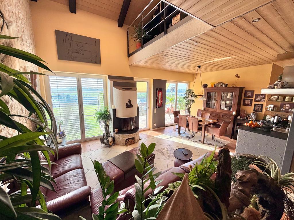 Einmalige Gelegenheit! Exklusives Traumhaus mit toller Wellness-Oase! - Wohnzimmer (43501)