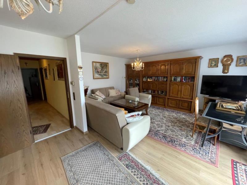 Grüne Oase mit Zuhausegefühl! Charmantes Einfamilienhaus in herrlicher Lage! - Wohnzimmer (54313)
