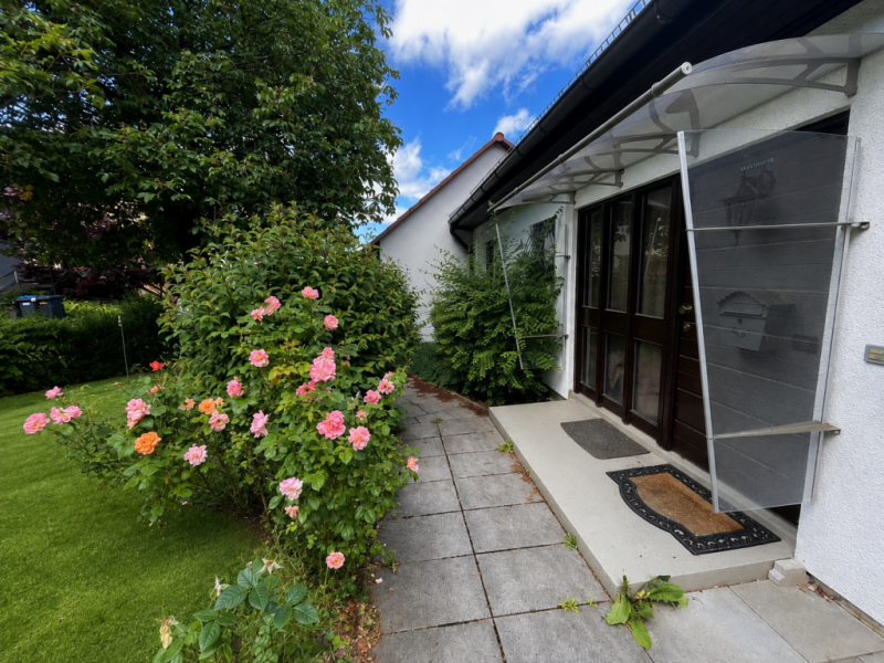 Wohntraum für die Familie! Freistehendes Einfamilienhaus in Gruibingen! - Gruibingen (50994)