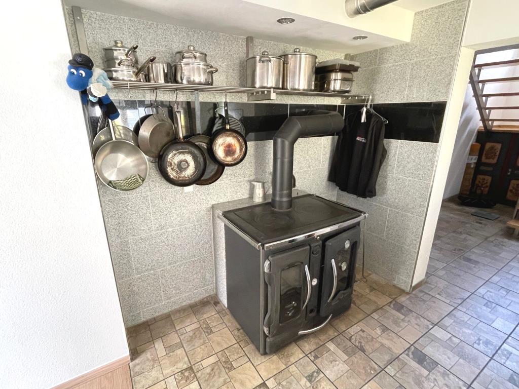 Ihre Wohlfühl Oase! Zweifamilienhaus mit Swimmingpool, Sauna & Balkon! - Ofen (37539)