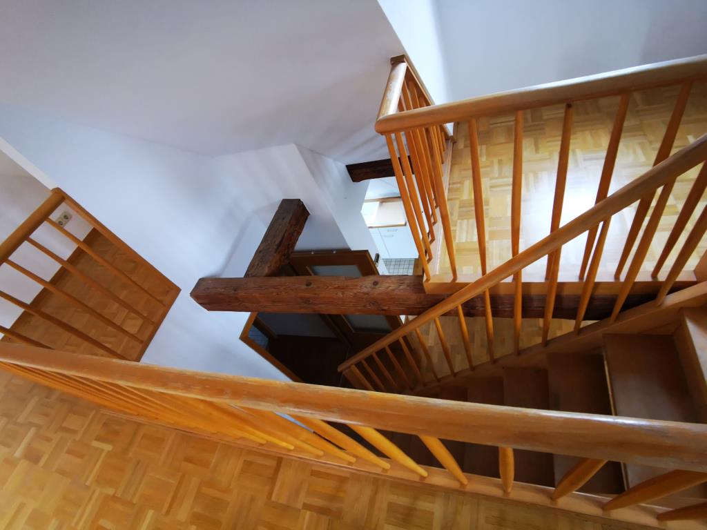 2 Zimmer-Maisonette-Wohnung im Herzen der Biberacher Altstadt! - Blick Aufgang (44046)