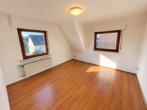 Schlafzimmer - Wohnen mit Perspektive! Einfamilienhaus mit Garten im Herzen von Ebersbach!