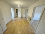 Flur - Wohnen im Zentrum! Interessante 3 Zimmer-Wohnung in Bad Cannstatt!