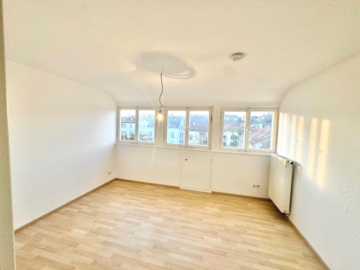 Wohnen im Zentrum! Interessante 3 Zimmer-Wohnung in Bad Cannstatt!, 70376 Stuttgart, Wohnung