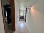 Flur - Platz für die ganze Familie! Schöne 4 Zimmer-Wohnung mit Balkon in Altbach!